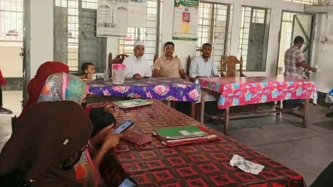 মনপুরায় ১৬টি এমপিওভুক্ত শিক্ষাপ্রতিষ্ঠানে শিক্ষকদের কর্মবিরতি